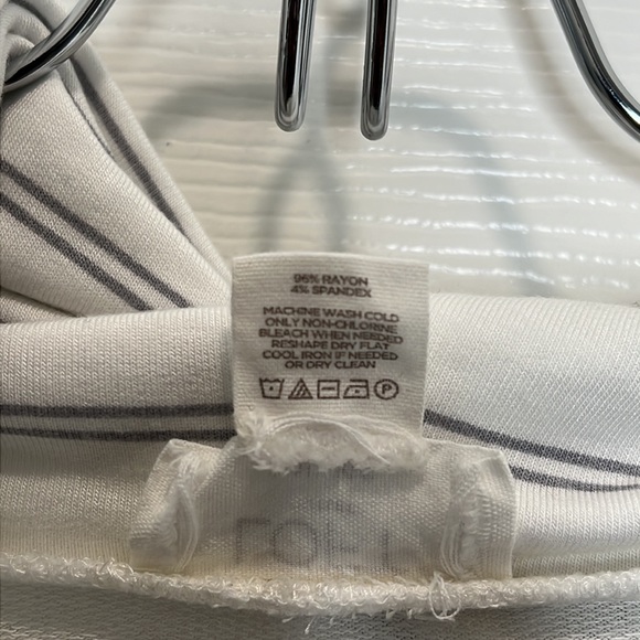 LOFT OUTLET LOUNGE XS Short Sleeve White and Gray striped Shirt. - Picture 7 of 16
